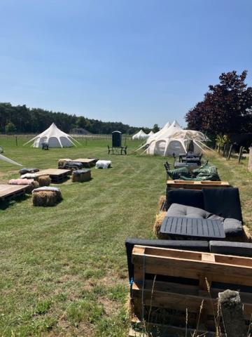 Natuur-Like Glamping In Bosland NeerNeerpelt Екстериор снимка